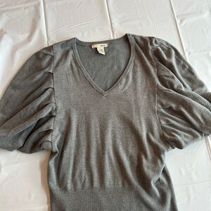 EVIE  V-Neck puff sleeve Sweater size L has wear piling but GUC